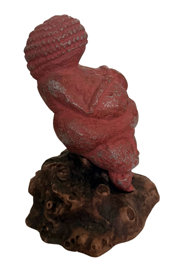 statuette side.png